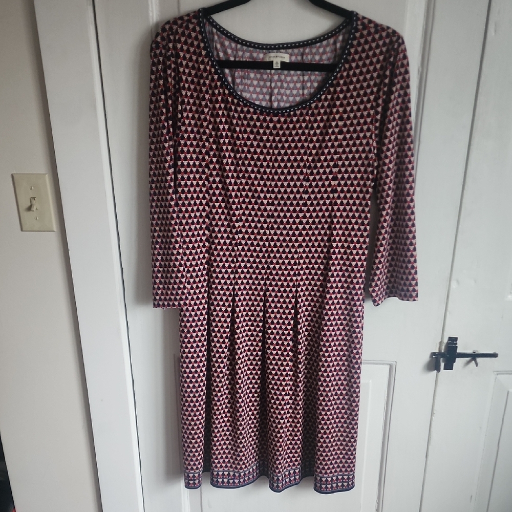 Max Studio Red and Black Long Sleeve Dress
